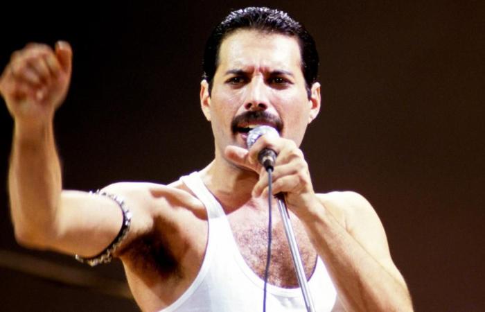 Freddie Mercury died 31 years ago today, only his first love knows where he rests